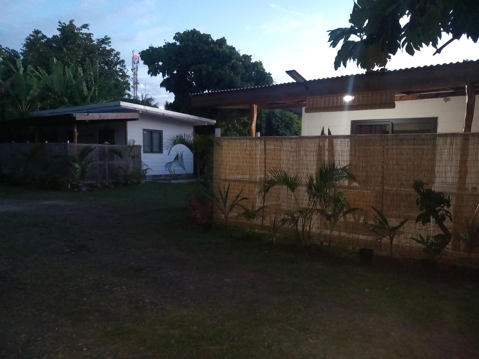 Terei-Here Bungalow Airport Avae Exterior photo